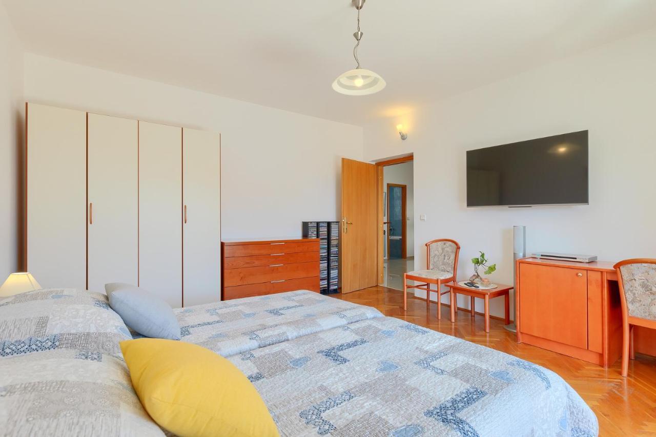 Apartment Christina Pula Zewnętrze zdjęcie