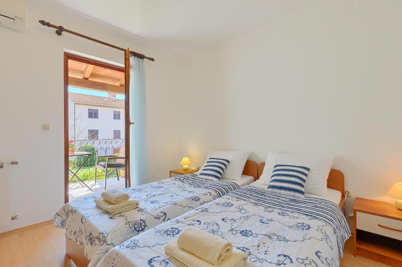 Apartment Christina Pula Zewnętrze zdjęcie